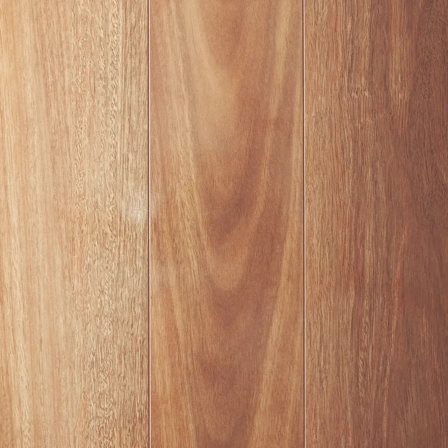 Mountain Spotted Gum Classic Laminate flooring swatch