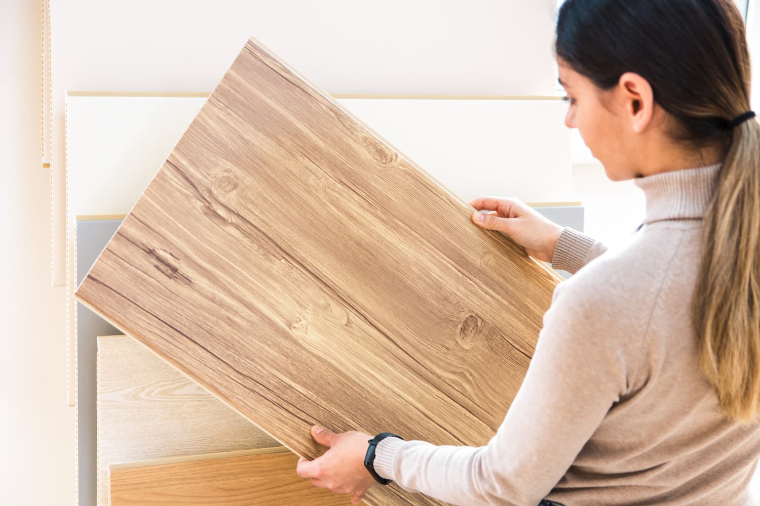 Choosing Oak Flooring for Your Home: Benefits and Considerations