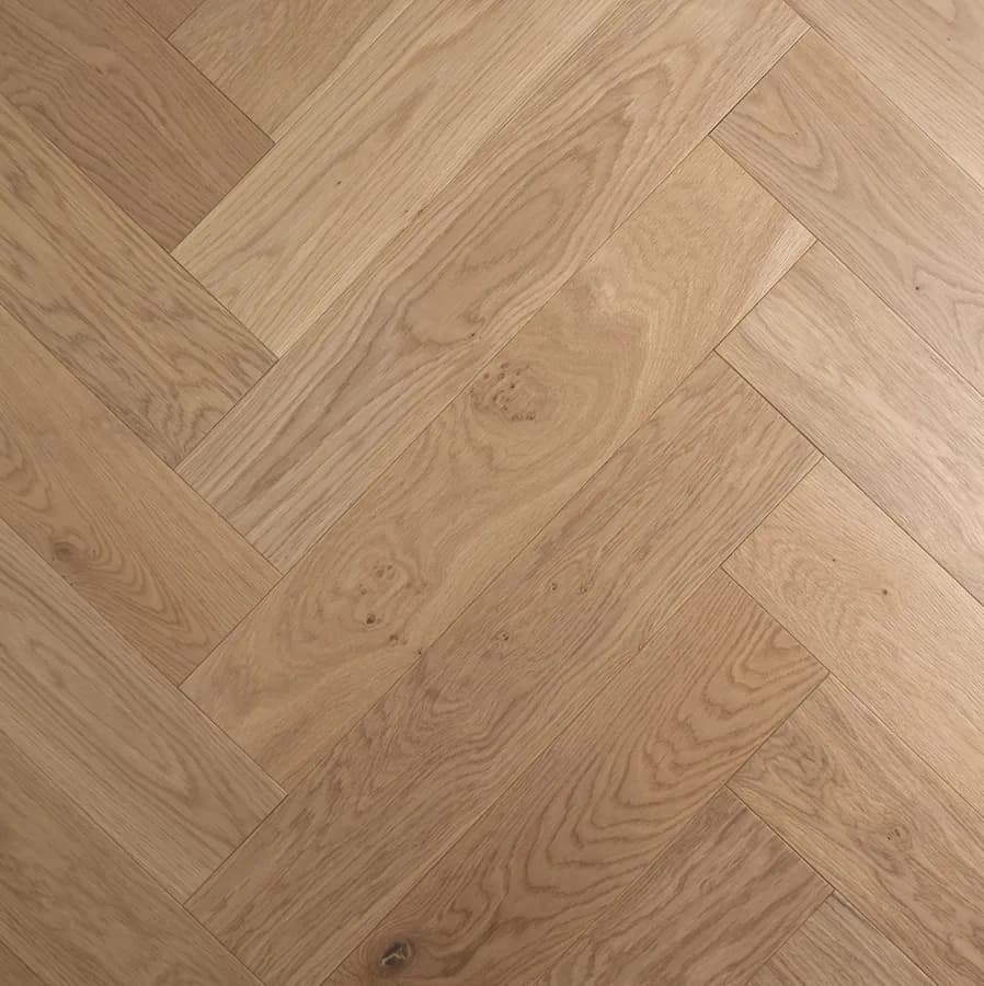 Herringbone Sauvignon De Marque Oak flooring swatch